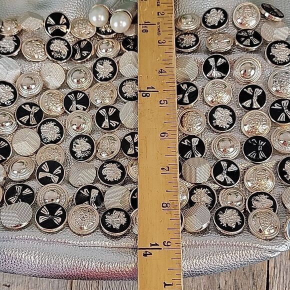 Unbranded silver metallic button studded drawstring shoulder bag - Picture 12 of 15